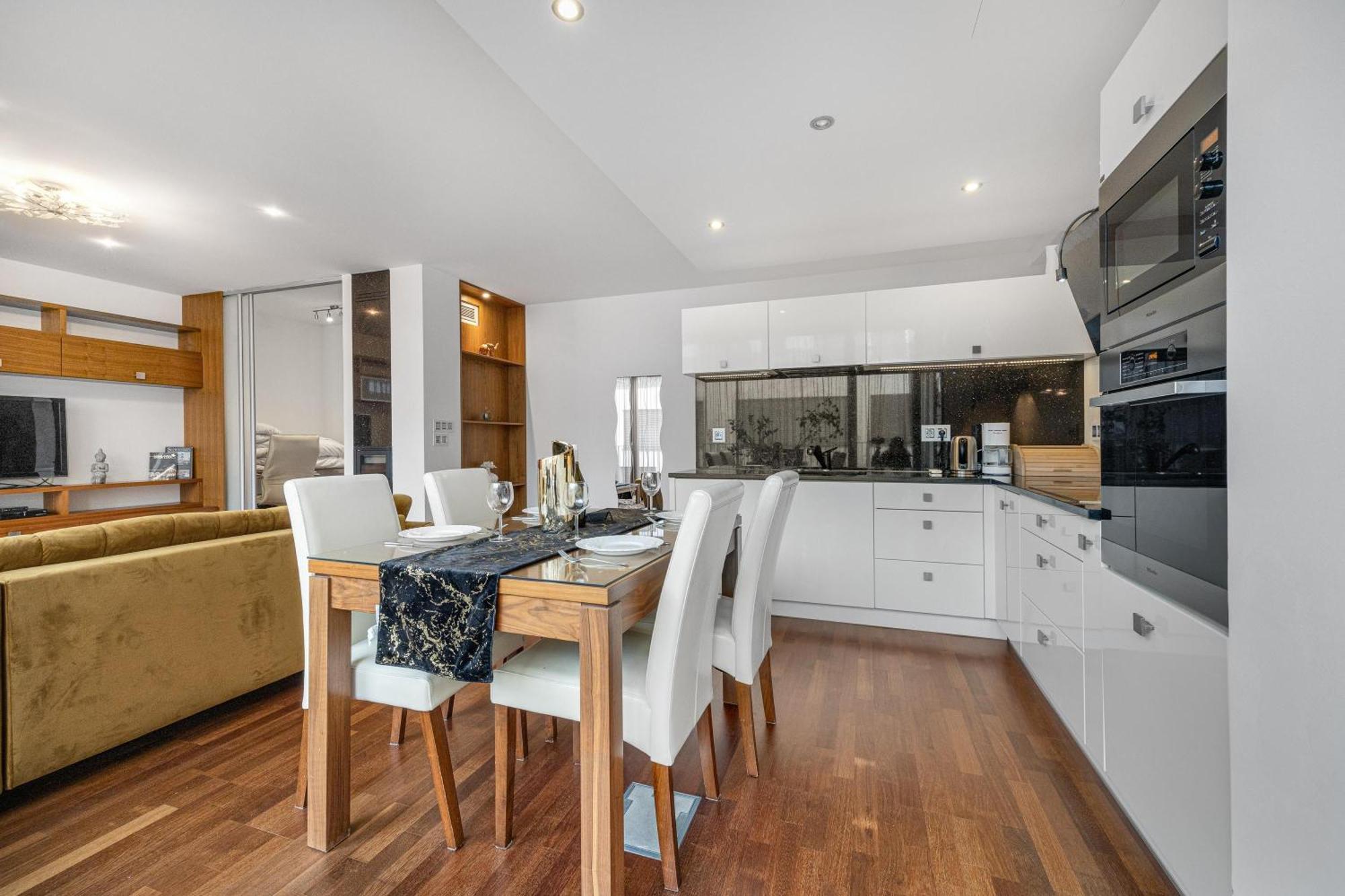 Revon Business Apartment 50 Dunajska Bratysława Zewnętrze zdjęcie